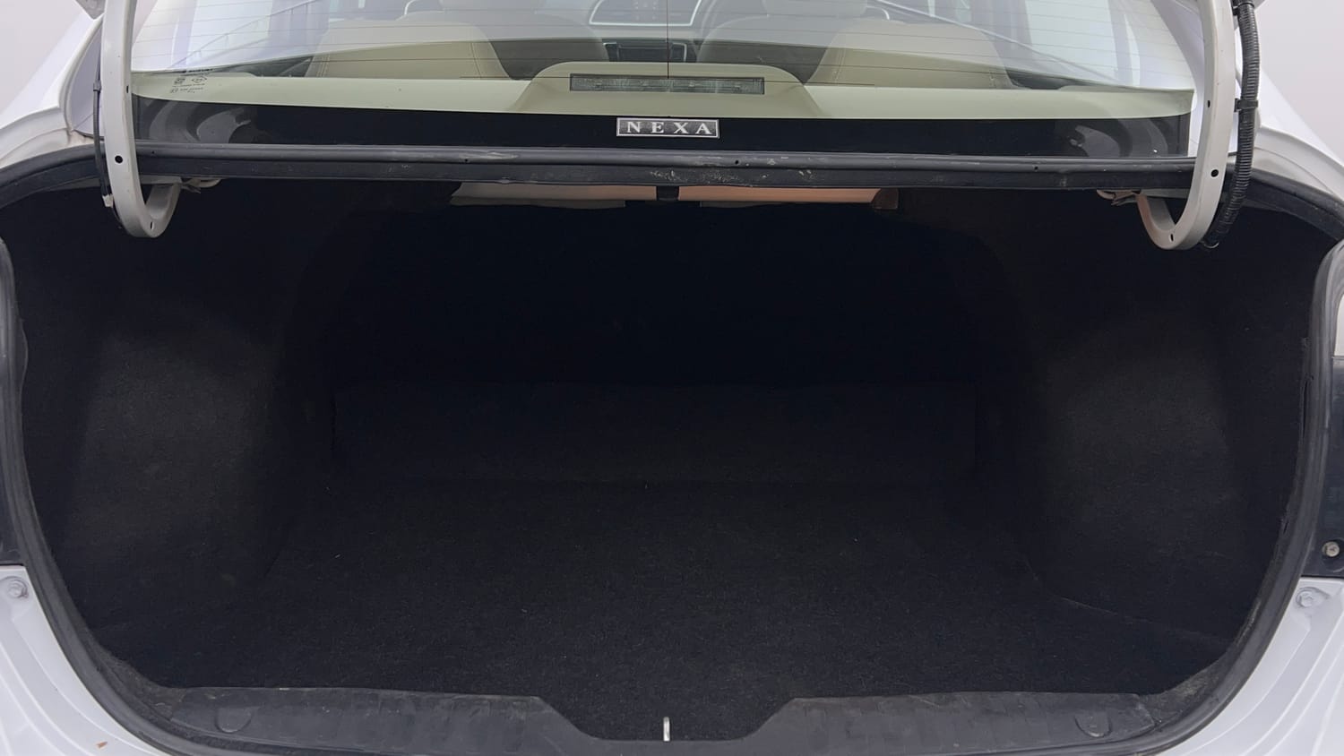 Used 2019 Maruti Suzuki Ciaz Delta Hybrid 1.5 Petrol Manual interior DICKY INSIDE VIEW