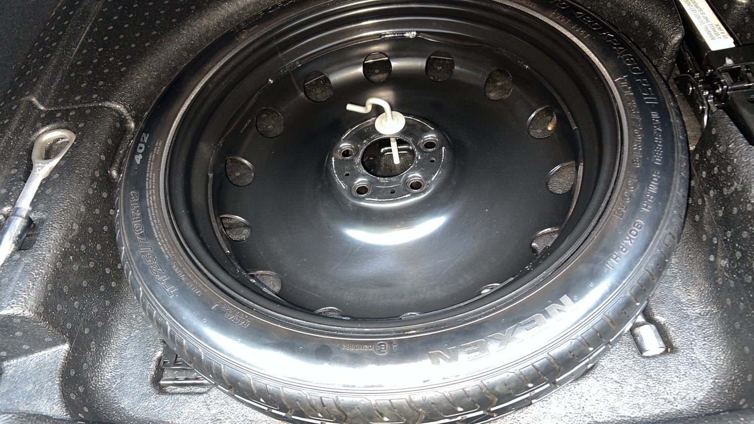 Used 2021 Mercedes-Benz A-Class Limousine 200 Petrol Automatic tyres SPARE TYRE VIEW