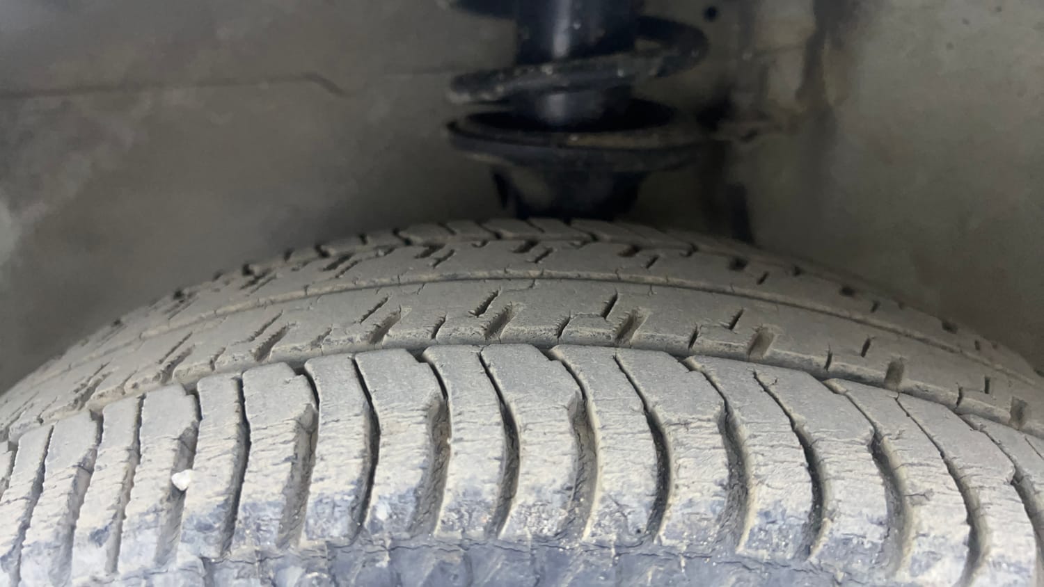 Used 2018 Maruti Suzuki Alto K10 VXi Petrol Manual tyres LEFT FRONT TYRE TREAD VIEW