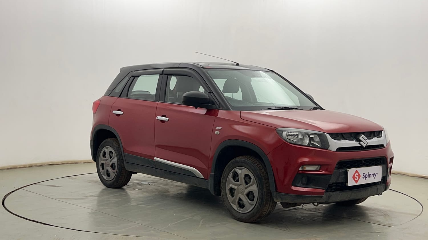 Used 2019 Maruti Suzuki Vitara Brezza [2016-2020] LDi Diesel Manual exterior RIGHT FRONT CORNER VIEW