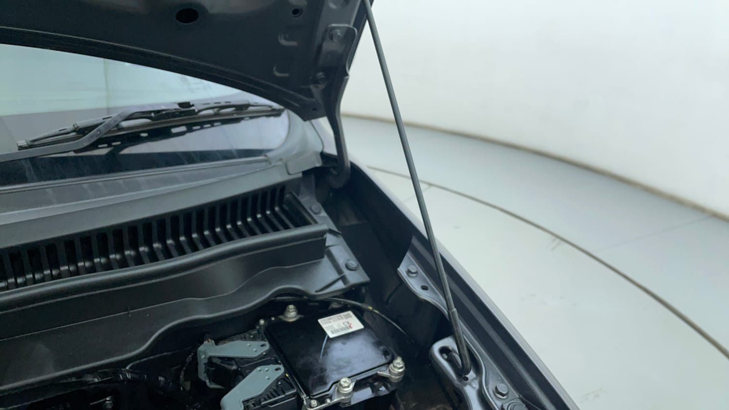 Used 2024 Maruti Suzuki Alto K10 VXi Plus (O) AGS Petrol Automatic engine ENGINE LEFT SIDE HINGE & APRON VIEW