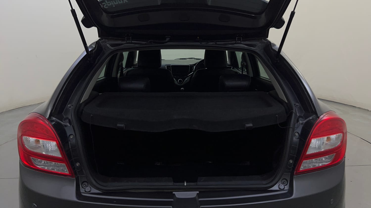 Used 2018 Maruti Suzuki Baleno Alpha 1.2 Petrol Manual interior DICKY INSIDE VIEW