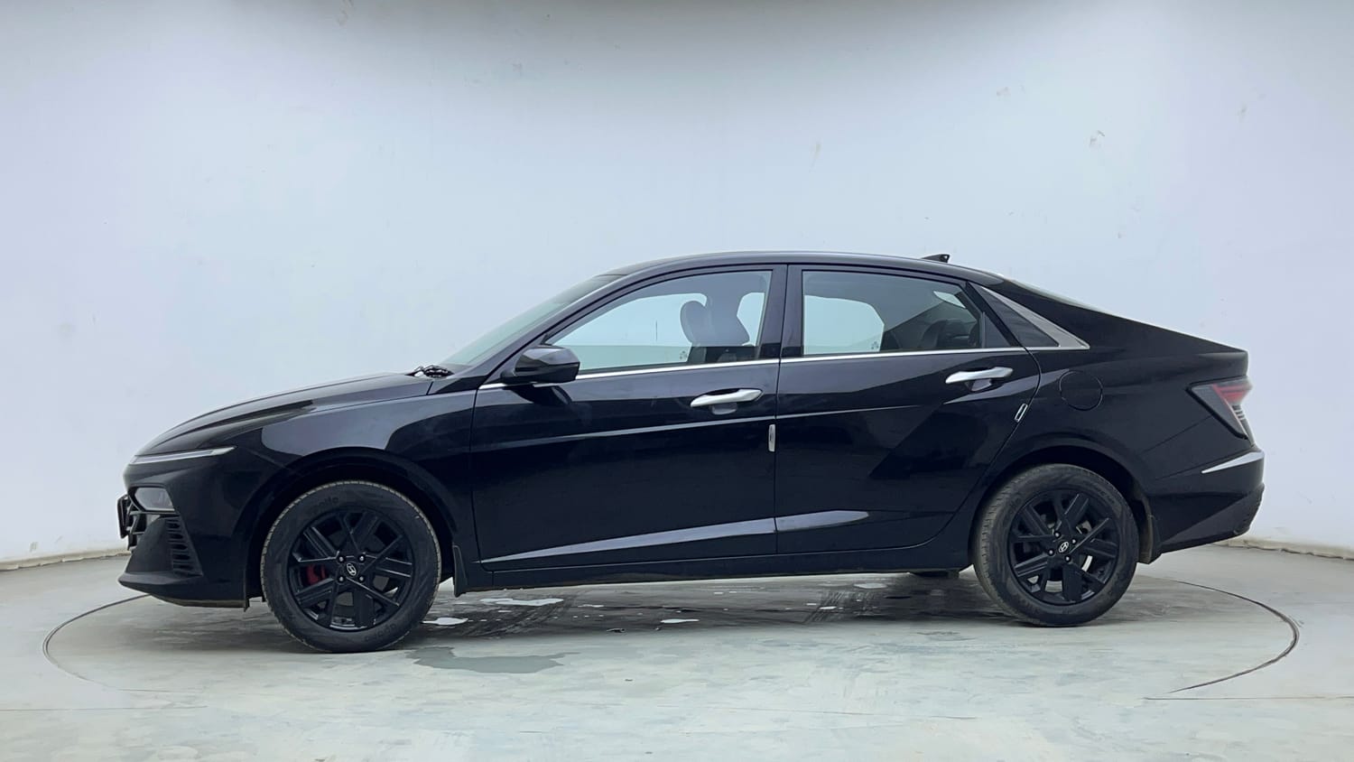 Used 2024 Hyundai Verna SX (O) 1.5 Turbo Petrol DCT Petrol Automatic exterior LEFT SIDE VIEW