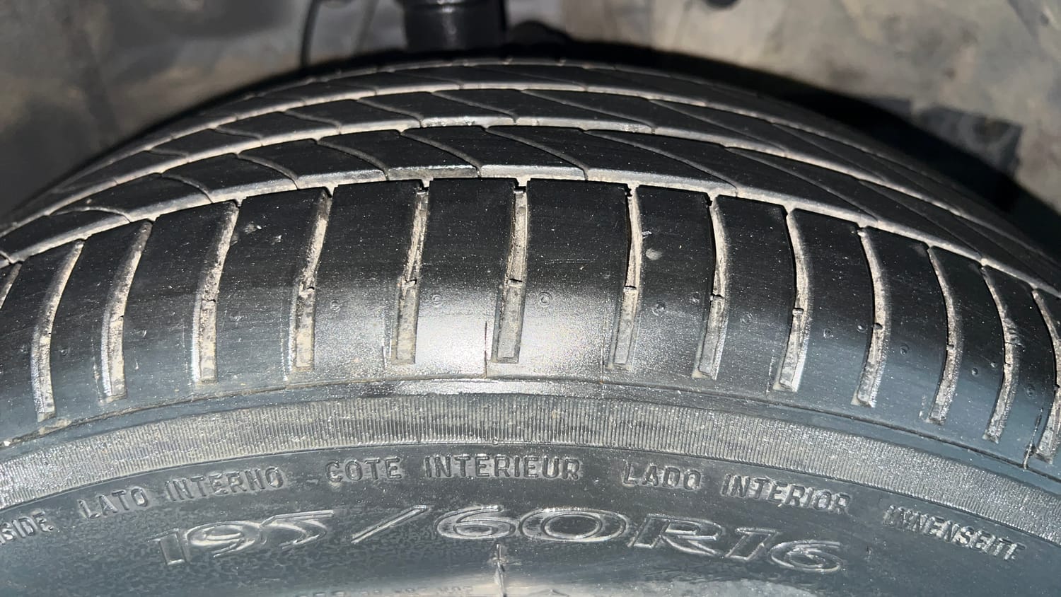 Used 2018 Honda WR-V VX MT Petrol Petrol Manual tyres RIGHT FRONT TYRE TREAD VIEW
