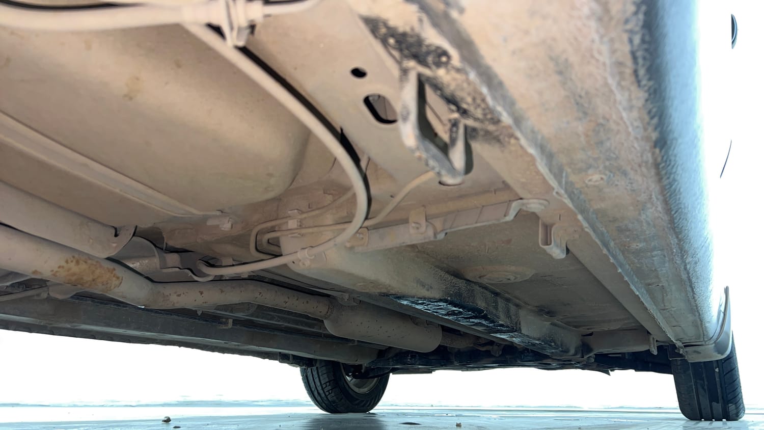Used 2016 Maruti Suzuki Ciaz ZXi Petrol Manual extra REAR RIGHT UNDERBODY VIEW