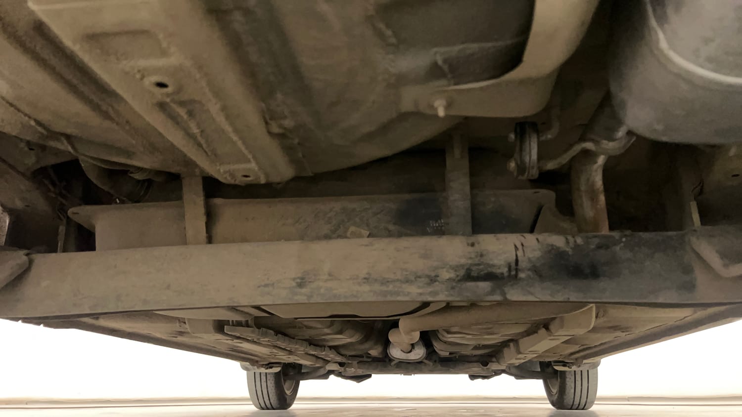 Used 2014 Hyundai Grand i10 Asta AT 1.2 Kappa VTVT Petrol Automatic extra REAR UNDERBODY VIEW (TAKEN FROM REAR)