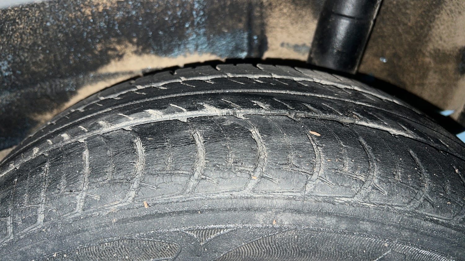Used 2019 Maruti Suzuki Wagon R ZXi 1.2 AMT Petrol Automatic tyres LEFT REAR TYRE TREAD VIEW