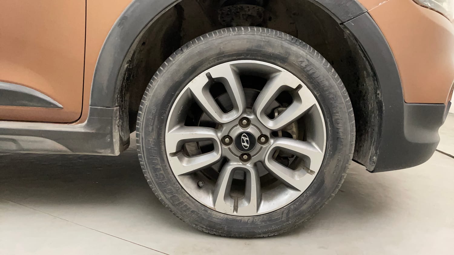 Used 2016 Hyundai i20 Active 1.2 SX Petrol Manual tyres RIGHT FRONT TYRE RIM VIEW