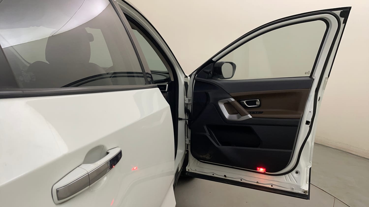 Used 2022 Tata Harrier XZA Plus Dual Tone Diesel Automatic interior RIGHT FRONT DOOR OPEN VIEW
