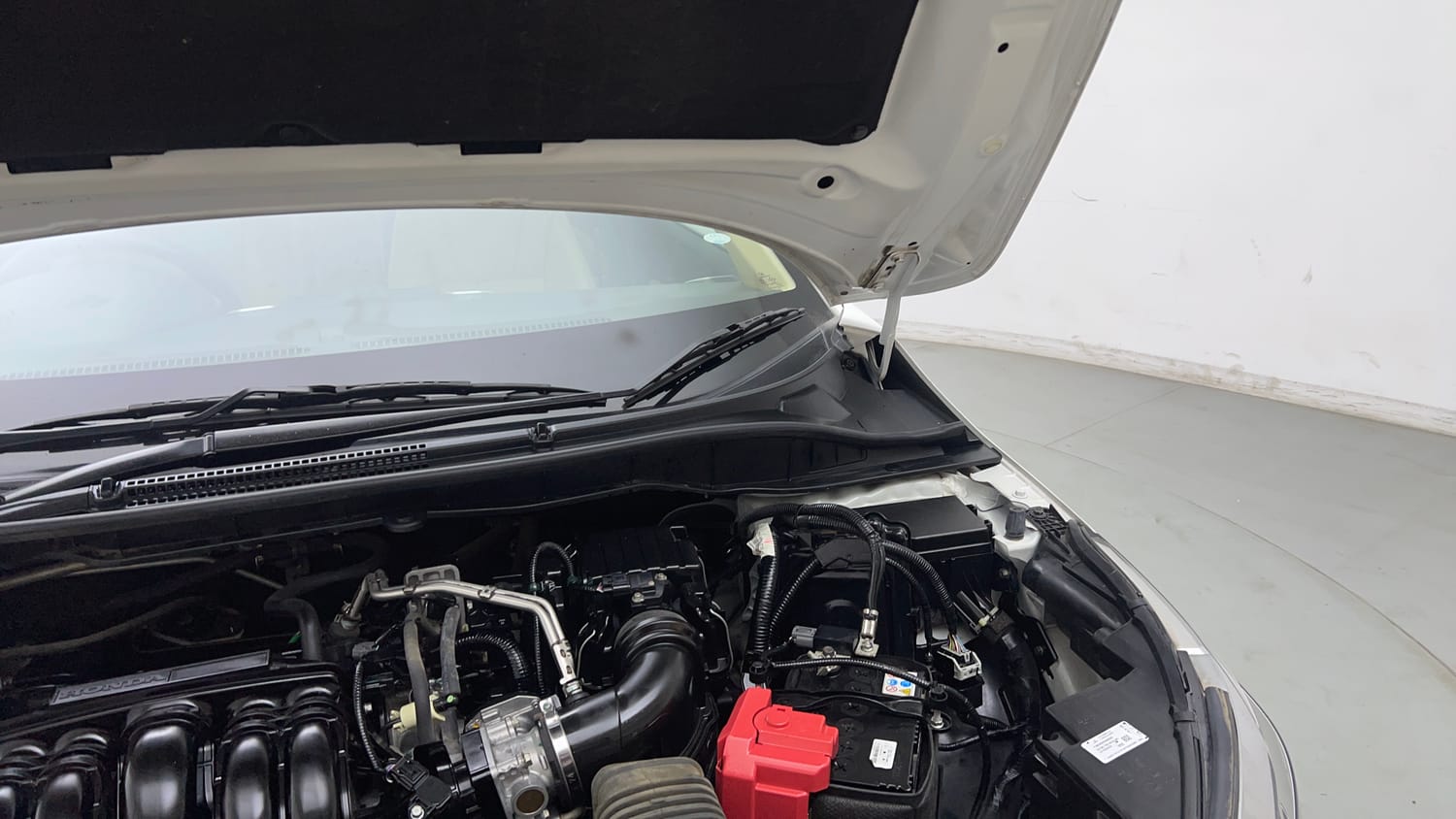 Used 2024 Honda City VX Petrol MT Petrol Manual engine ENGINE LEFT SIDE HINGE & APRON VIEW