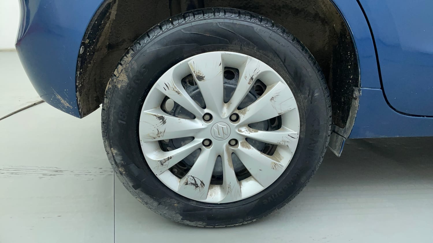 Used 2018 Maruti Suzuki Baleno Delta 1.2 Petrol Manual tyres RIGHT REAR TYRE RIM VIEW