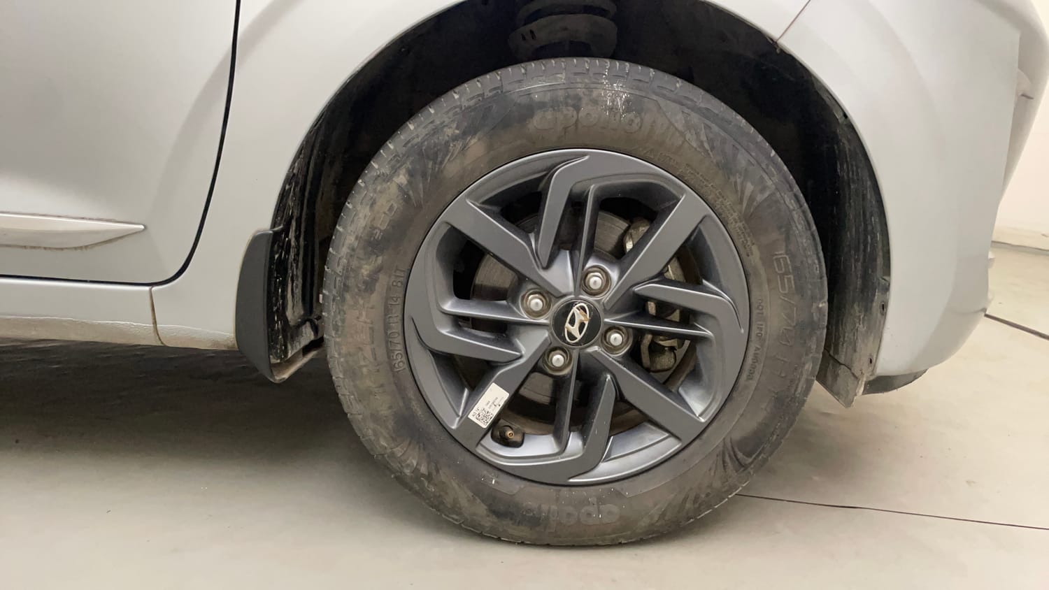 Used 2022 Hyundai Grand i10 Nios Sportz AMT 1.2 Kappa VTVT Petrol Automatic tyres RIGHT FRONT TYRE RIM VIEW