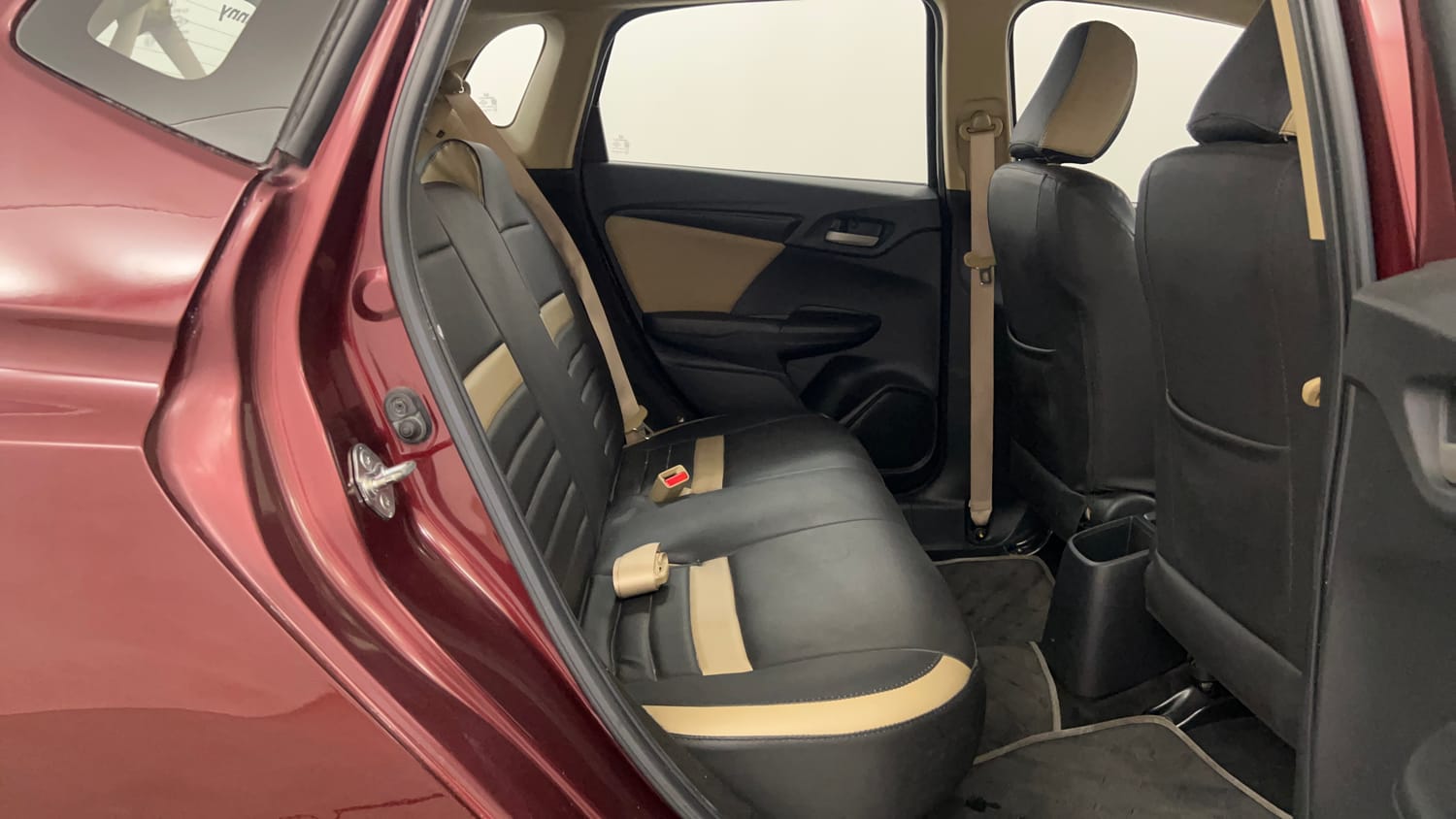 Used 2015 Honda Jazz SV Petrol Petrol Manual interior RIGHT SIDE REAR DOOR CABIN VIEW