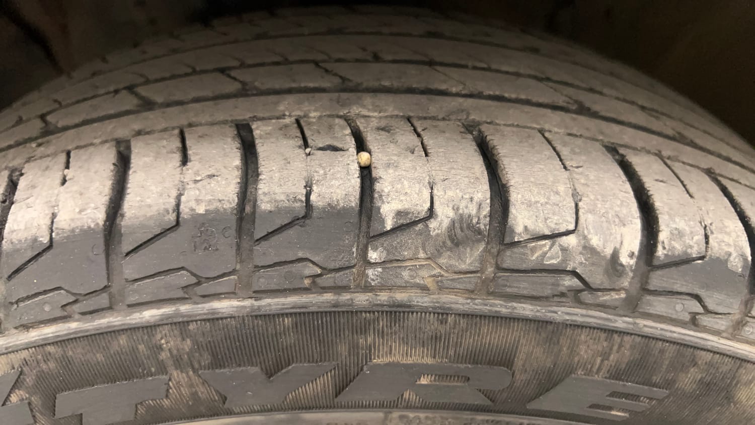 Used 2023 Hyundai Creta SX (O) 1.5 Petrol IVT Petrol Automatic tyres LEFT FRONT TYRE TREAD VIEW