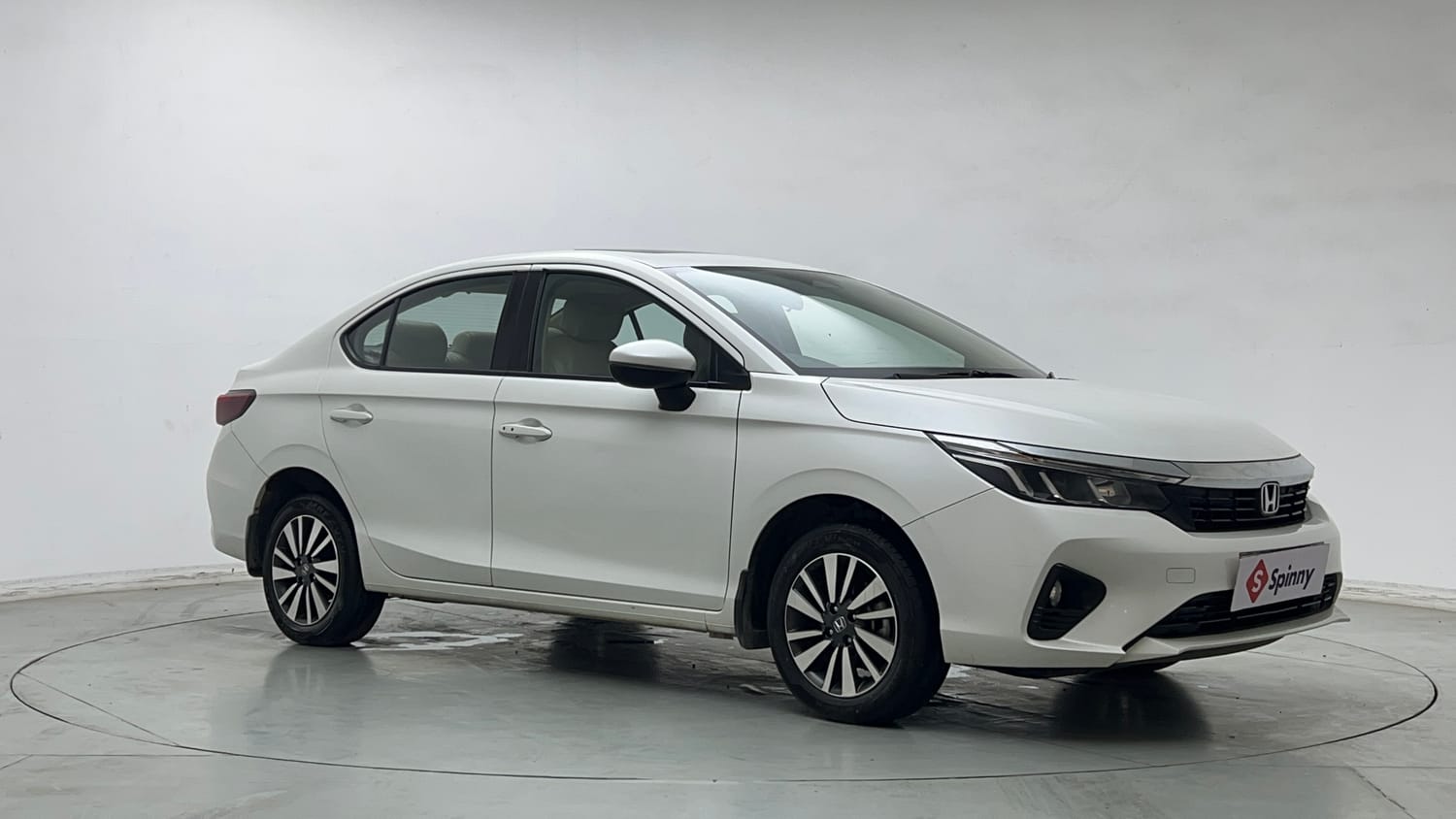 Used 2024 Honda City VX Petrol MT Petrol Manual exterior RIGHT FRONT CORNER VIEW