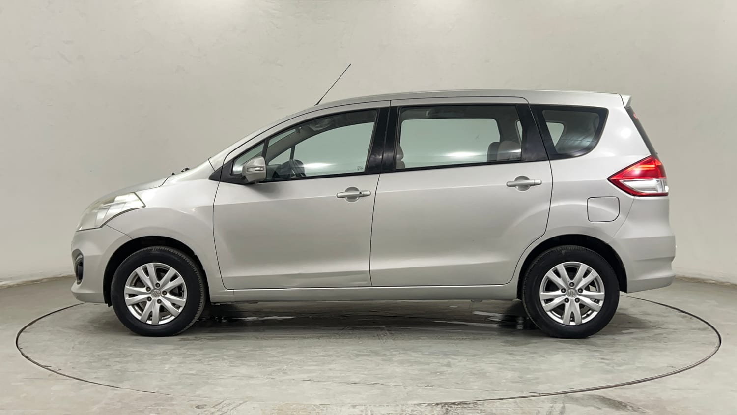 Used 2018 Maruti Suzuki Ertiga ZXI+ Petrol Manual exterior LEFT SIDE VIEW