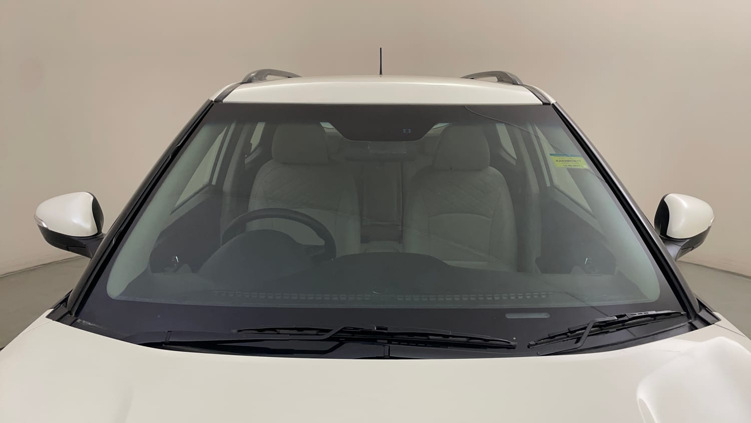 Used 2021 Mahindra XUV 300 W8 1.2 Petrol Petrol Manual exterior FRONT WINDSHIELD VIEW
