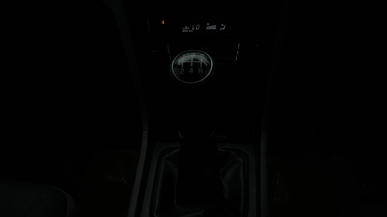 Used 2021 maruti-suzuki Vitara Brezza ZXi Petrol Manual interior GEAR  KNOB VIEW