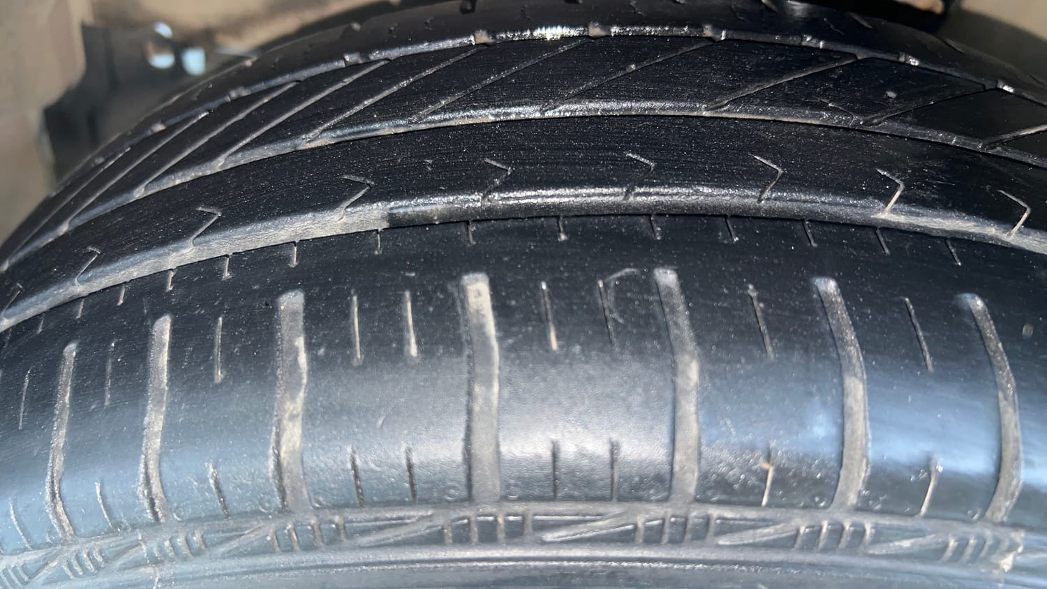 Used 2016 Maruti Suzuki Celerio VXi Petrol Manual tyres LEFT FRONT TYRE TREAD VIEW