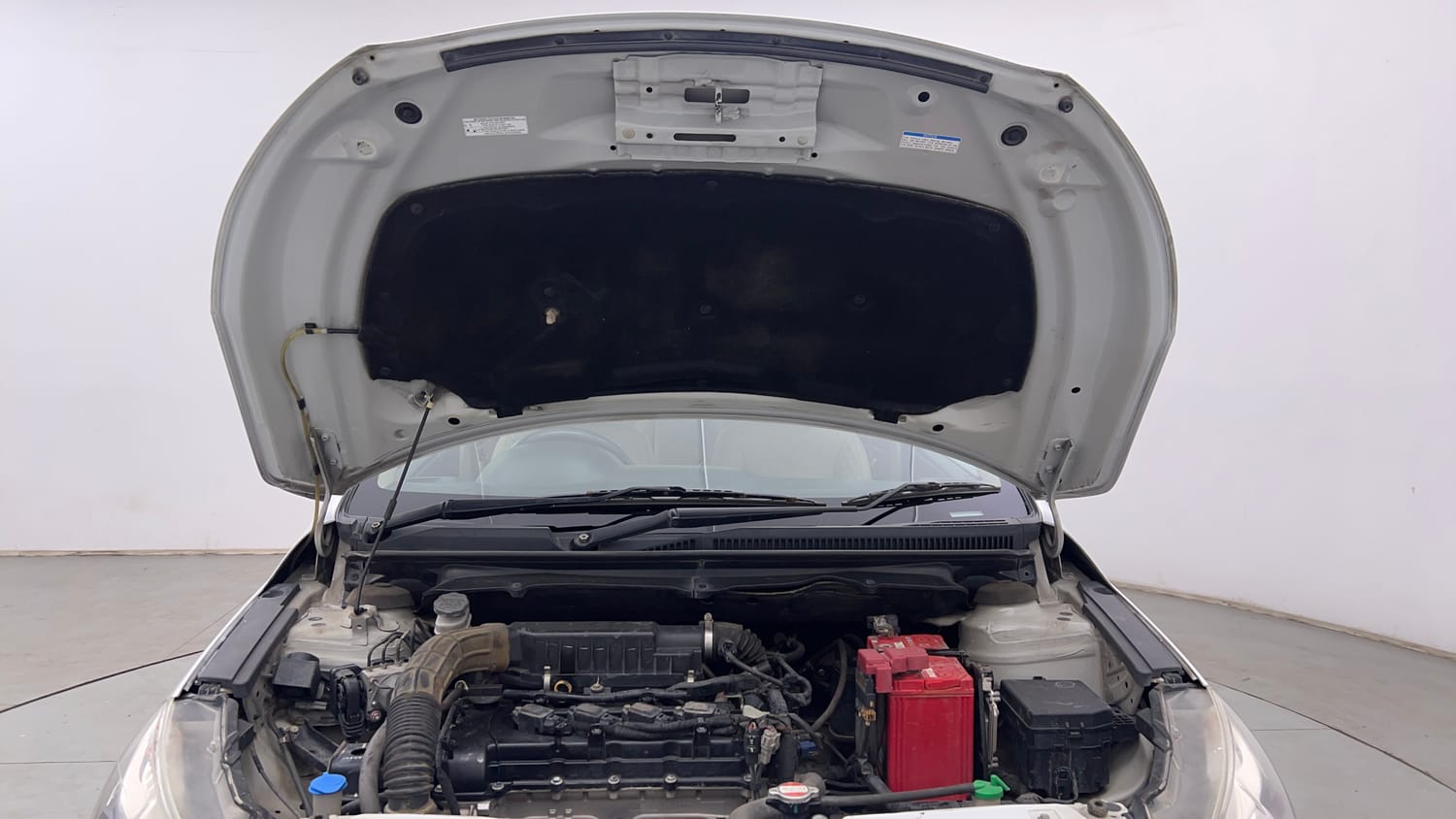 Used 2019 Maruti Suzuki Ciaz Delta Hybrid 1.5 Petrol Manual engine ENGINE & BONNET OPEN FRONT VIEW
