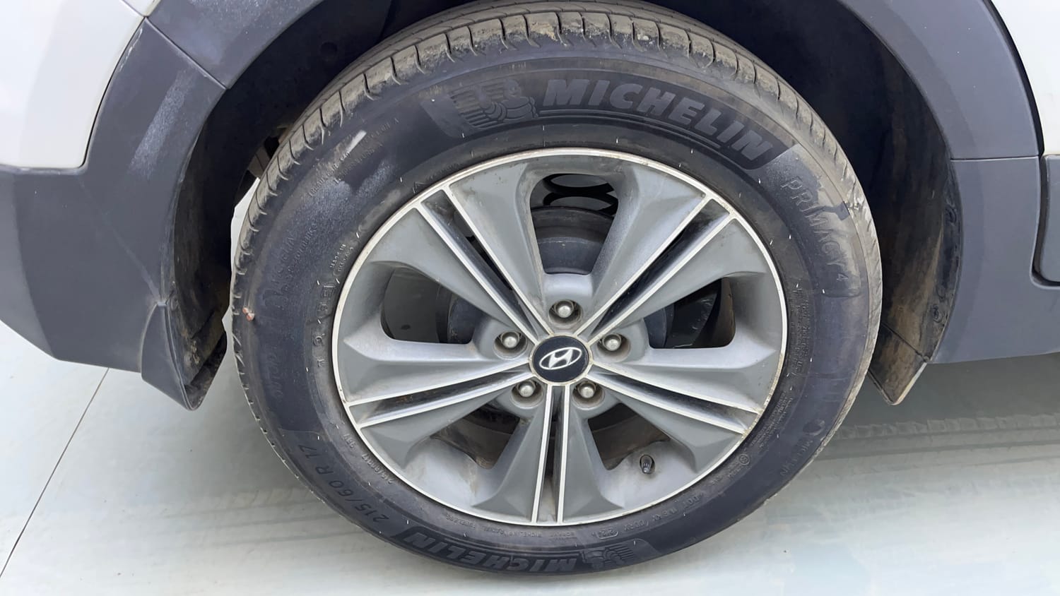 Used 2018 Hyundai Creta SX 1.6 CRDI (O) Diesel Manual tyres RIGHT REAR TYRE RIM VIEW