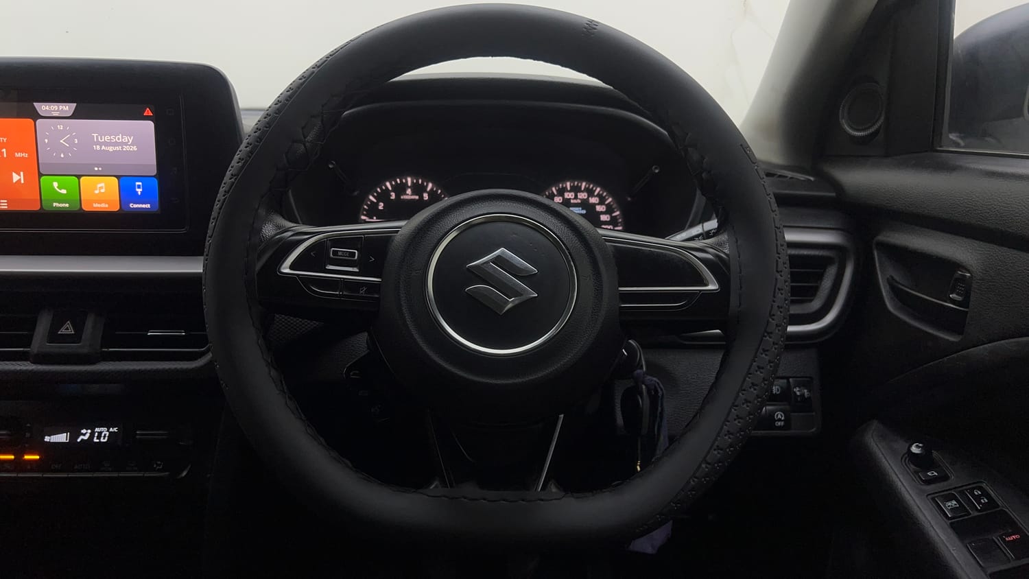 Used 2022 Maruti Suzuki Brezza VXi Petrol Manual interior STEERING VIEW