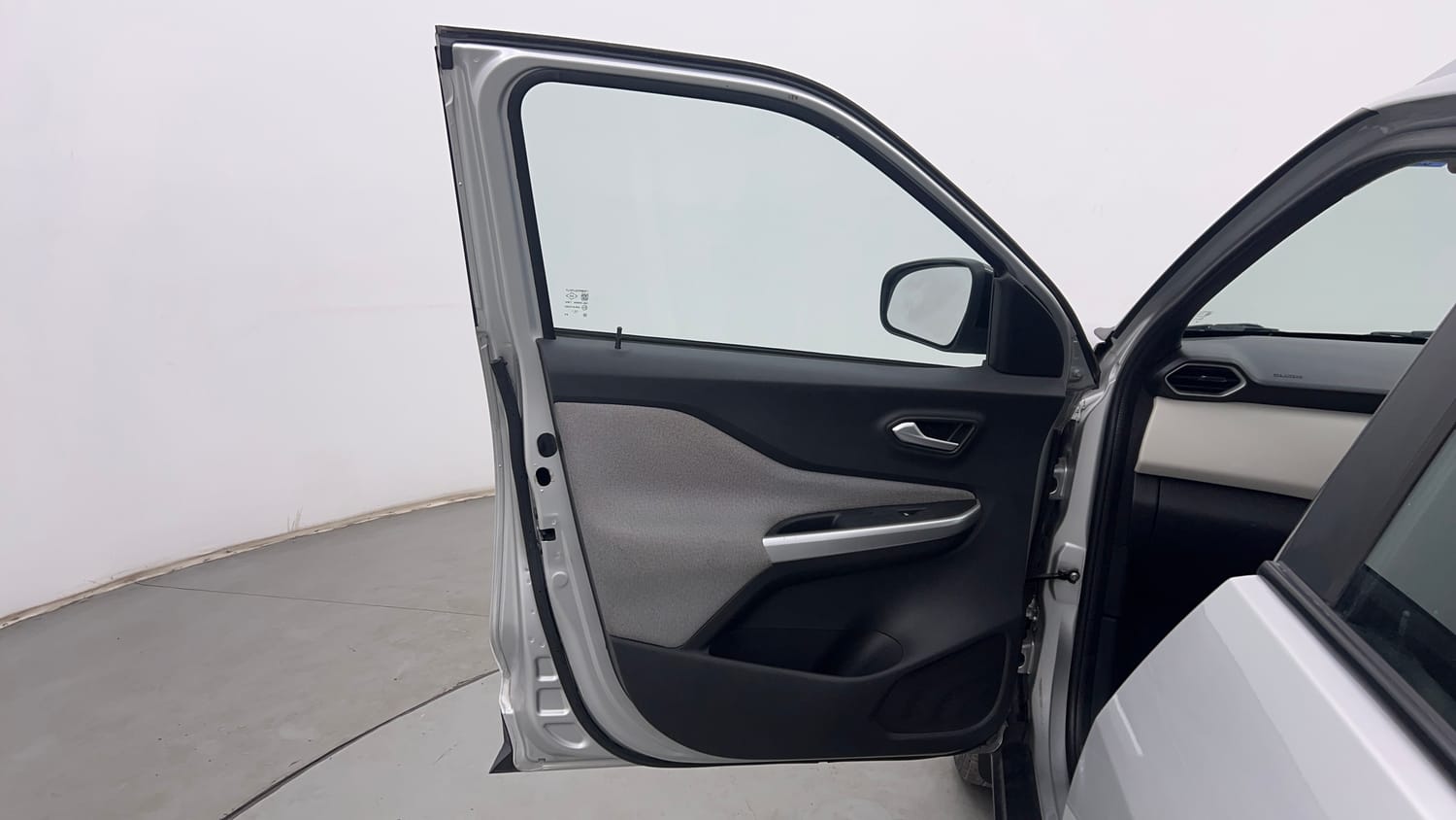 Used 2023 Nissan Magnite XV Petrol Manual interior LEFT FRONT DOOR OPEN VIEW