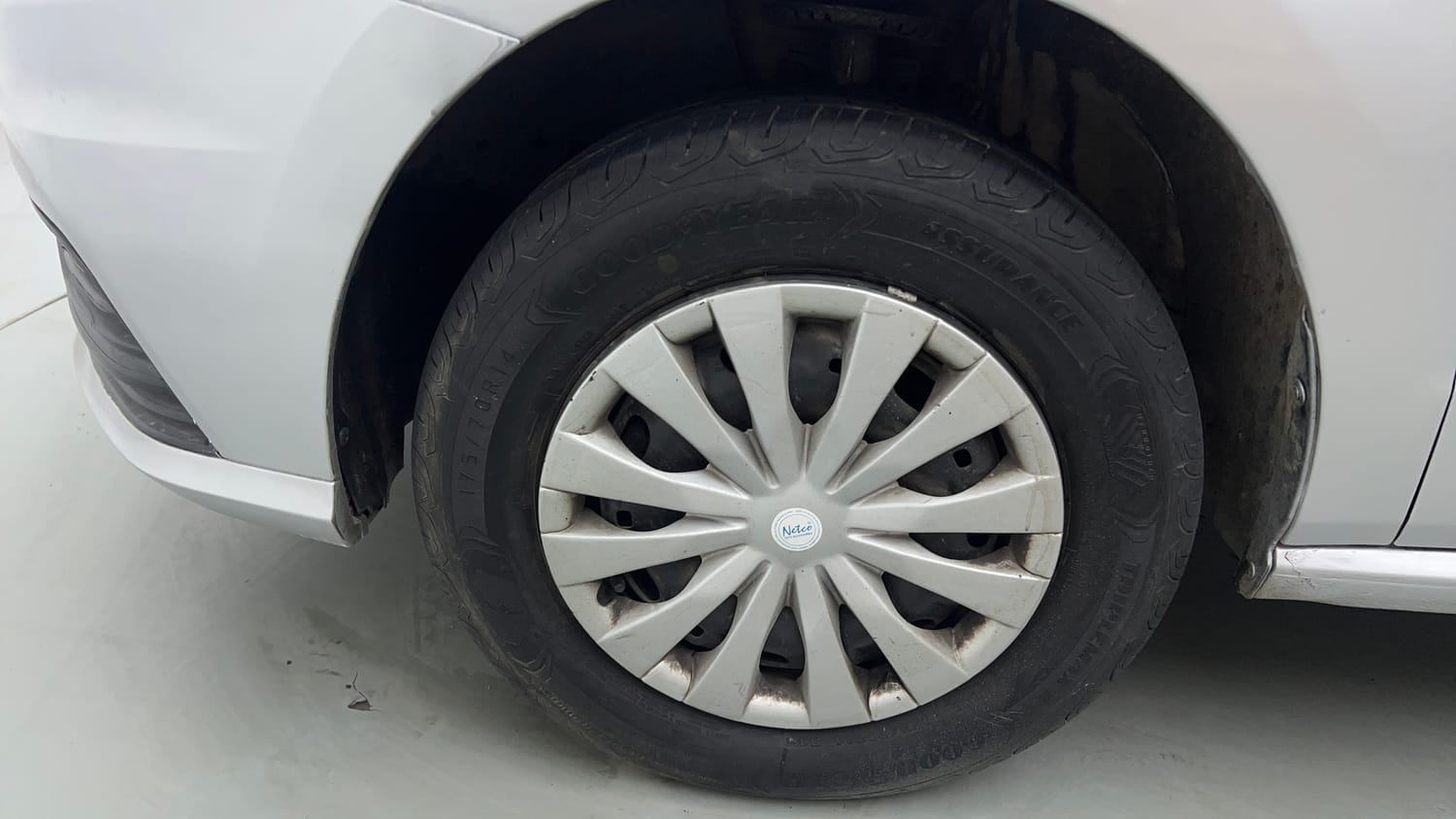 Used 2018 Volkswagen Ameo Trendline 1.0L (P) Petrol Manual tyres LEFT FRONT TYRE RIM VIEW