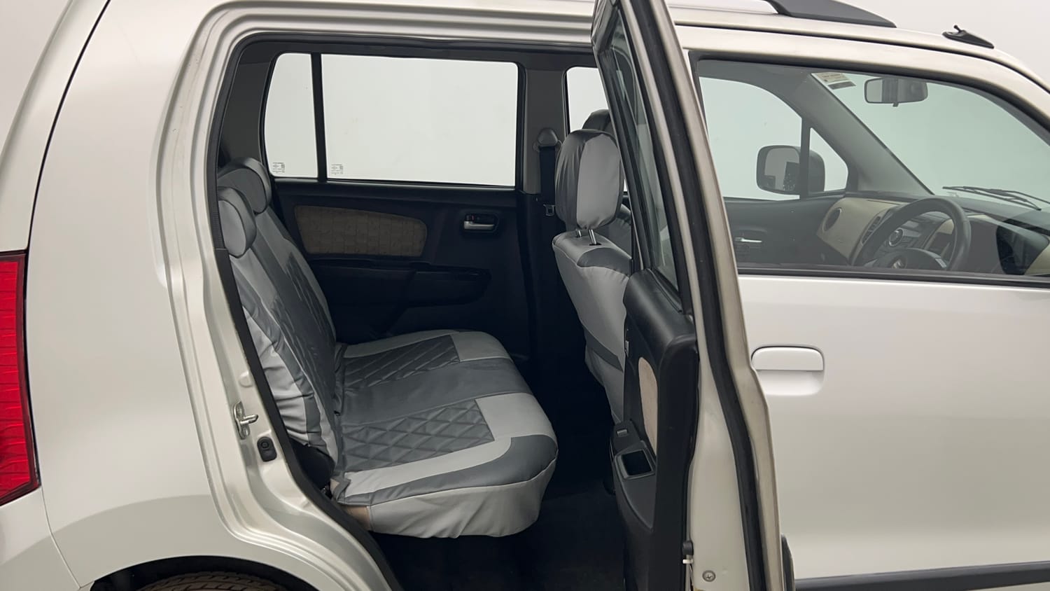 Used 2018 Maruti Suzuki Wagon R 1.0 VXI AMT (O) Petrol Automatic interior RIGHT SIDE REAR DOOR CABIN VIEW