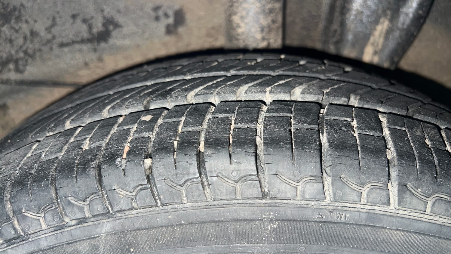 Used 2019 Hyundai Santro Asta Petrol Manual tyres LEFT REAR TYRE TREAD VIEW
