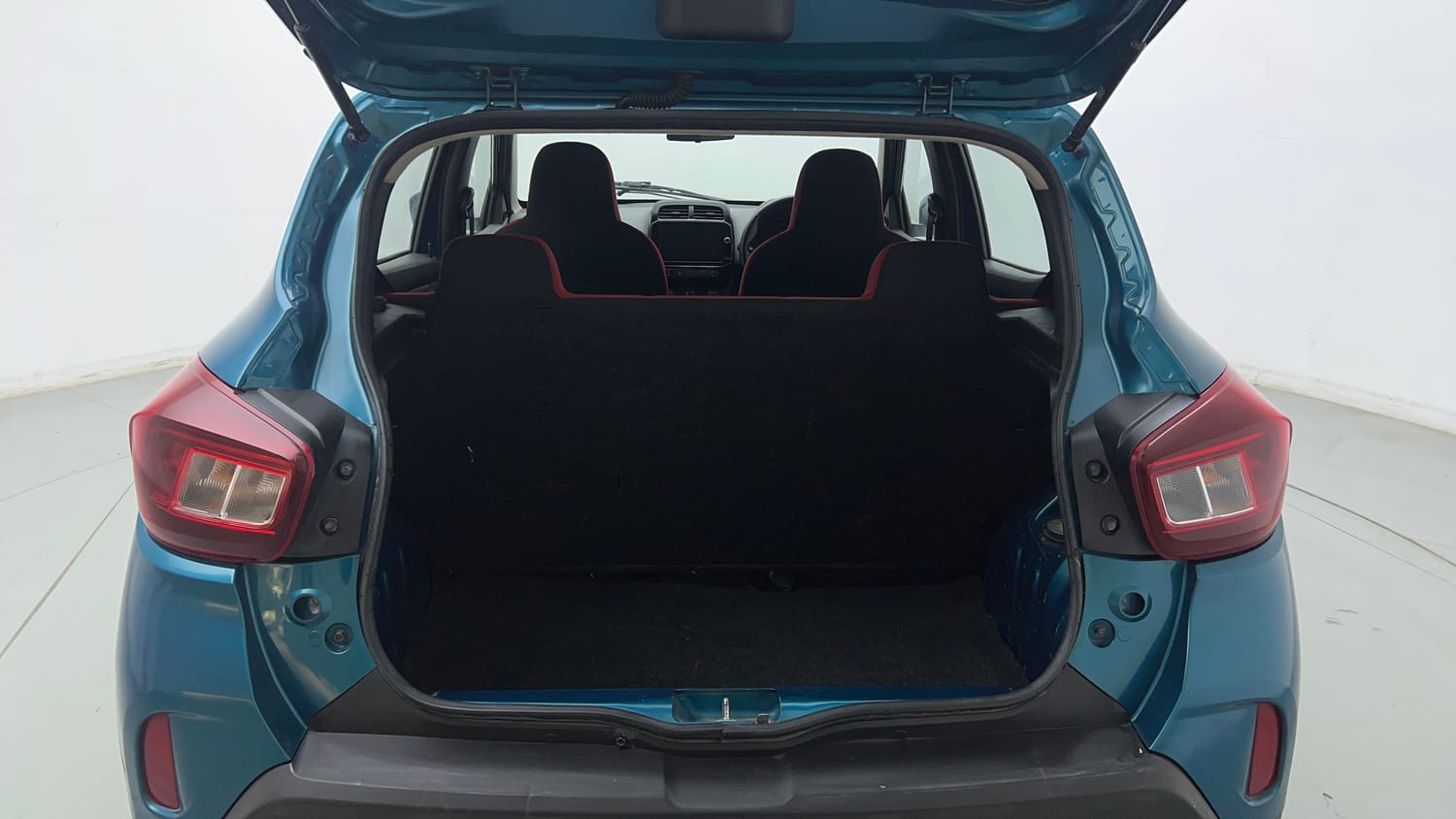 Used 2021 Renault Kwid RXT 1.0 AMT (O) Petrol Automatic interior DICKY INSIDE VIEW