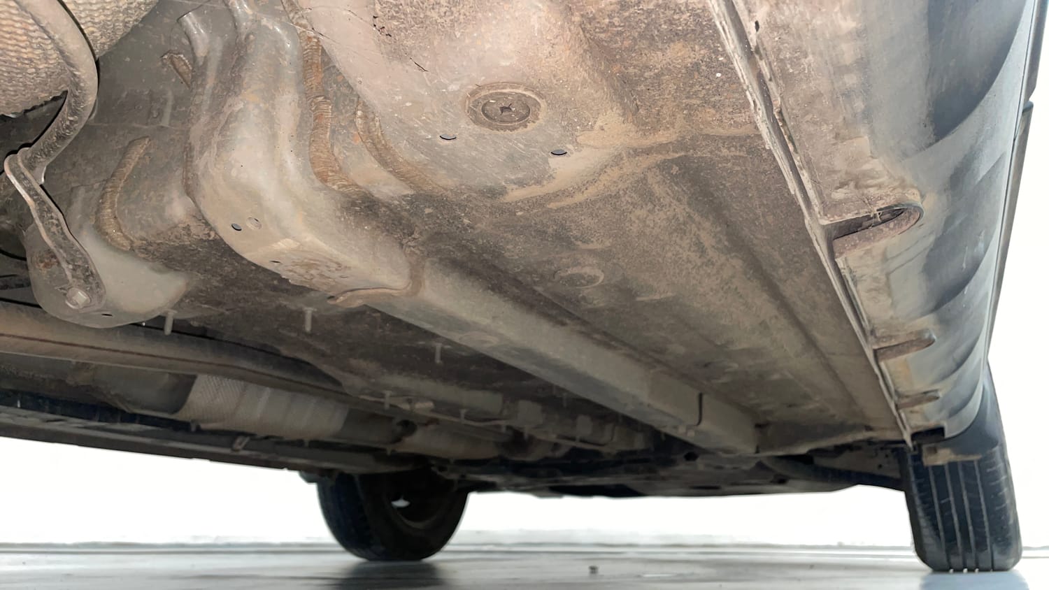 Used 2024 Hyundai Venue SX 1.2 Petrol Petrol Manual extra REAR RIGHT UNDERBODY VIEW