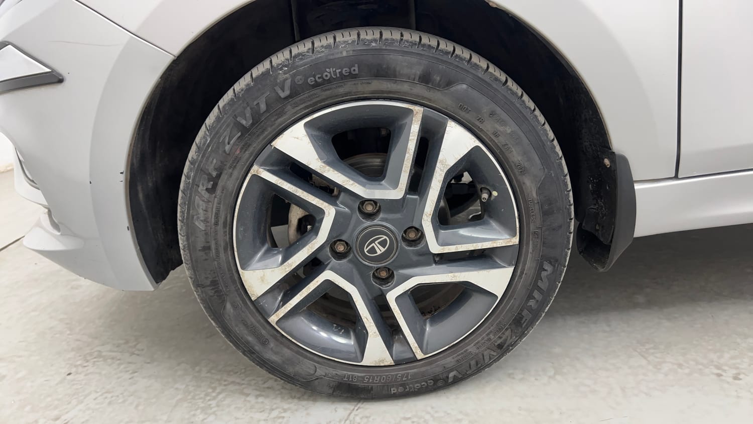 Used 2020 Tata Tiago Revotron XZ Plus Cng (outside fitted) Cng Manual tyres LEFT FRONT TYRE RIM VIEW