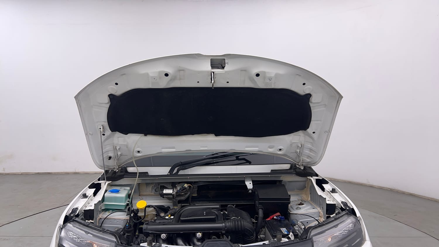 Used 2024 Renault Kwid RXT 1.0 AMT Petrol Automatic engine ENGINE & BONNET OPEN FRONT VIEW
