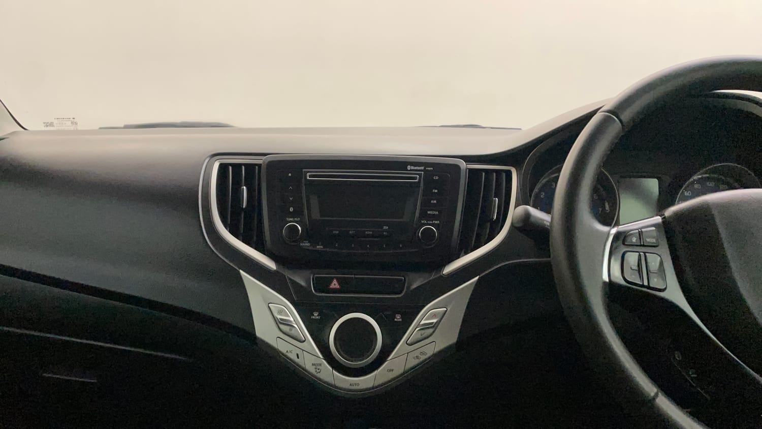 Used 2018 Maruti Suzuki Baleno Zeta 1.2 AT Petrol Automatic interior MUSIC SYSTEM & AC CONTROL VIEW