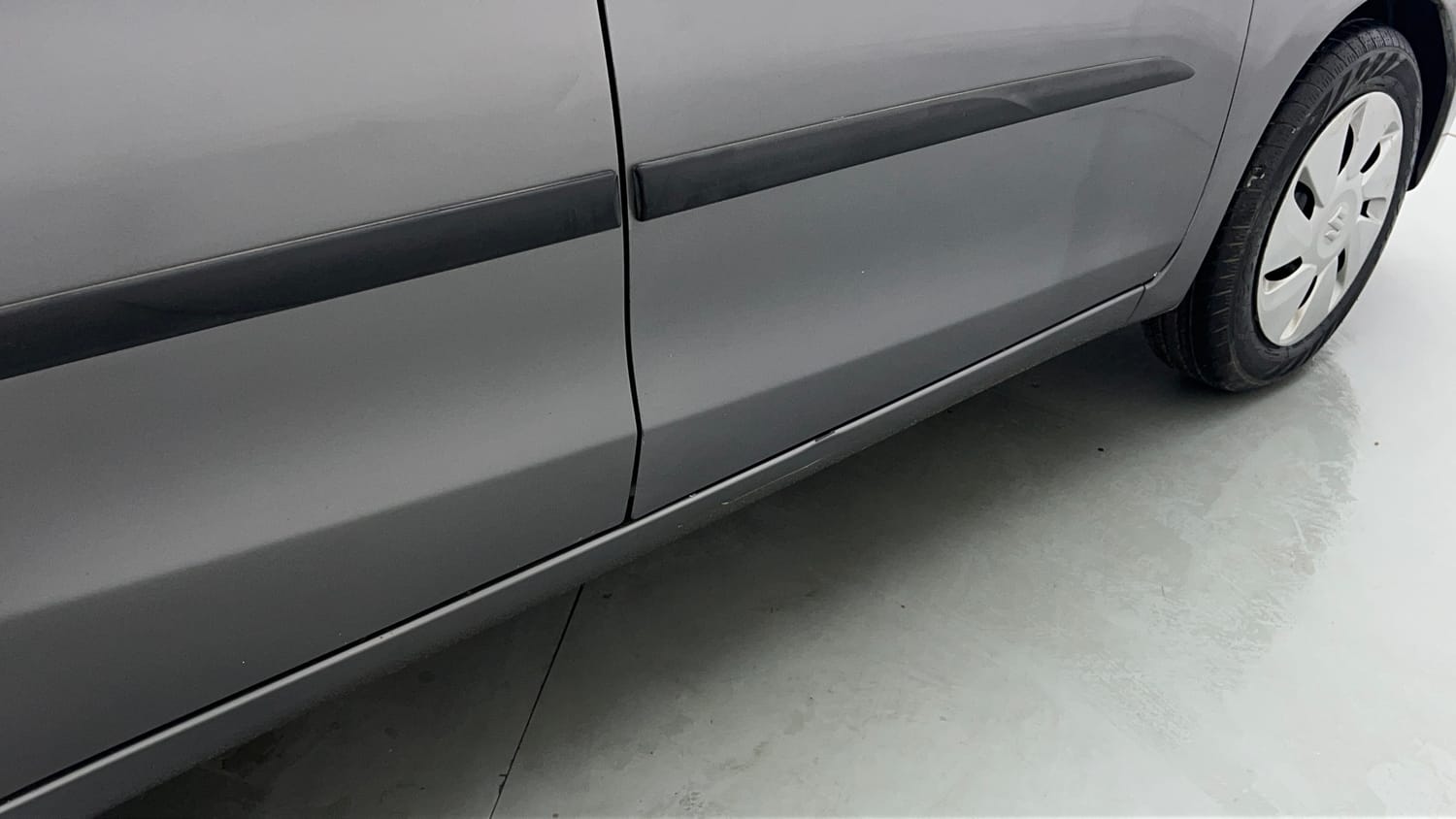 Used 2016 Maruti Suzuki Celerio VXi Petrol Manual dents MINOR SCRATCH