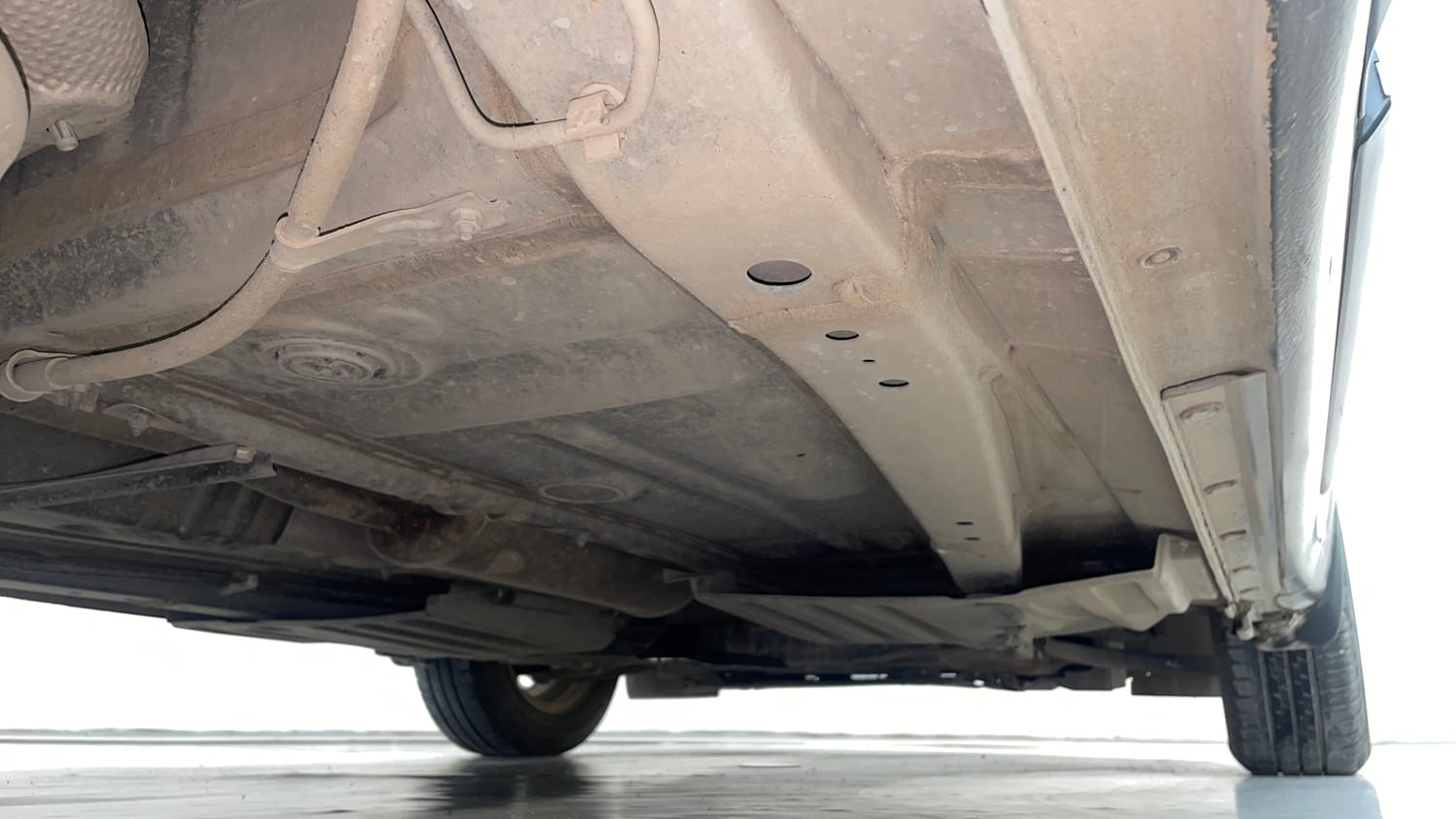 Used 2023 Maruti Suzuki Swift ZXi AMT Petrol Automatic extra REAR RIGHT UNDERBODY VIEW