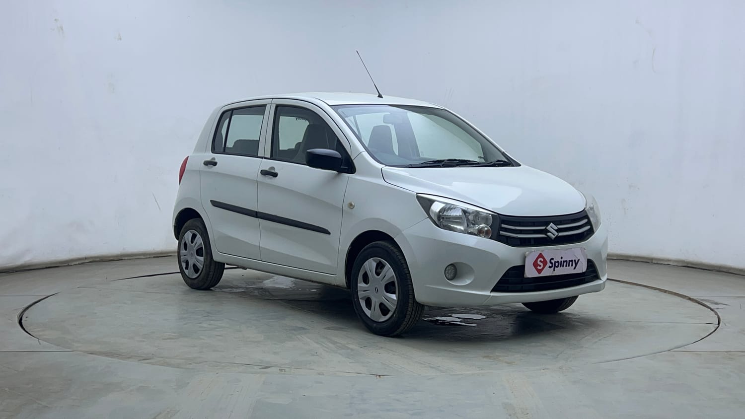 Used 2017 Maruti Suzuki Celerio VXi Petrol Manual exterior RIGHT FRONT CORNER VIEW