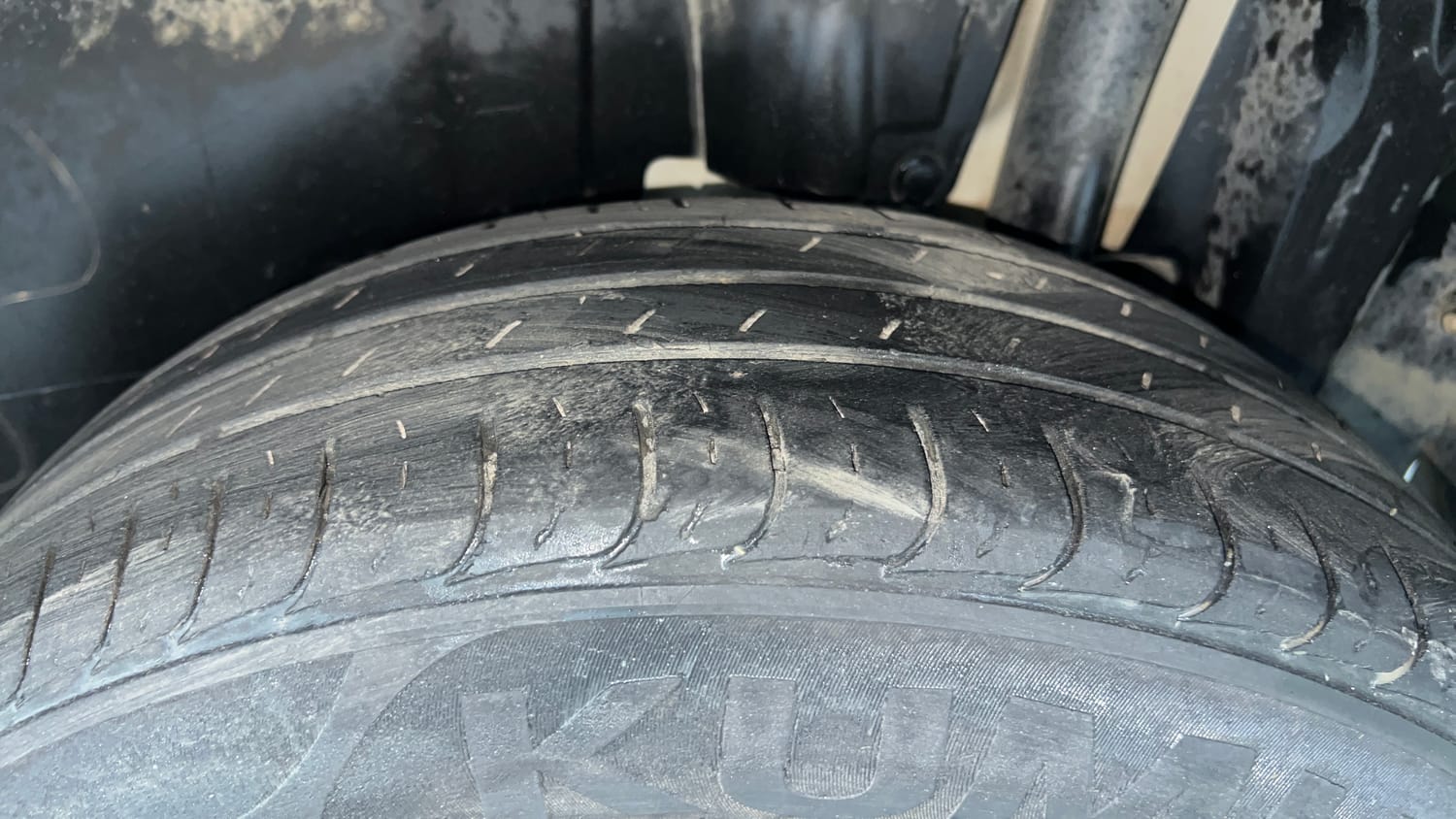 Used 2022 Maruti Suzuki Brezza VXi Petrol Manual tyres LEFT REAR TYRE TREAD VIEW