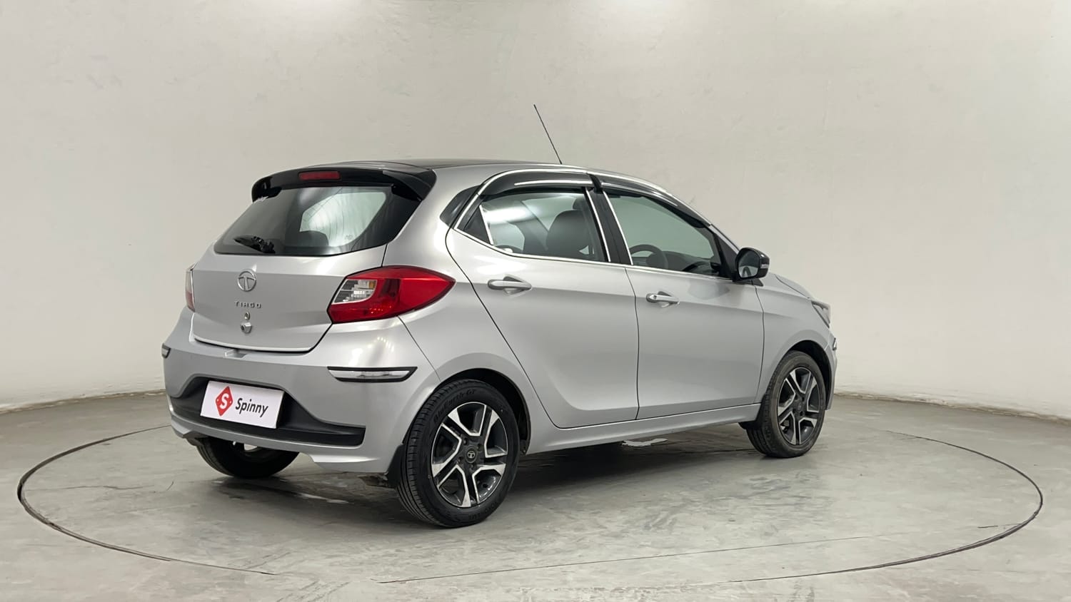 Used 2020 Tata Tiago Revotron XZ Plus Cng (outside fitted) Cng Manual exterior RIGHT REAR CORNER VIEW