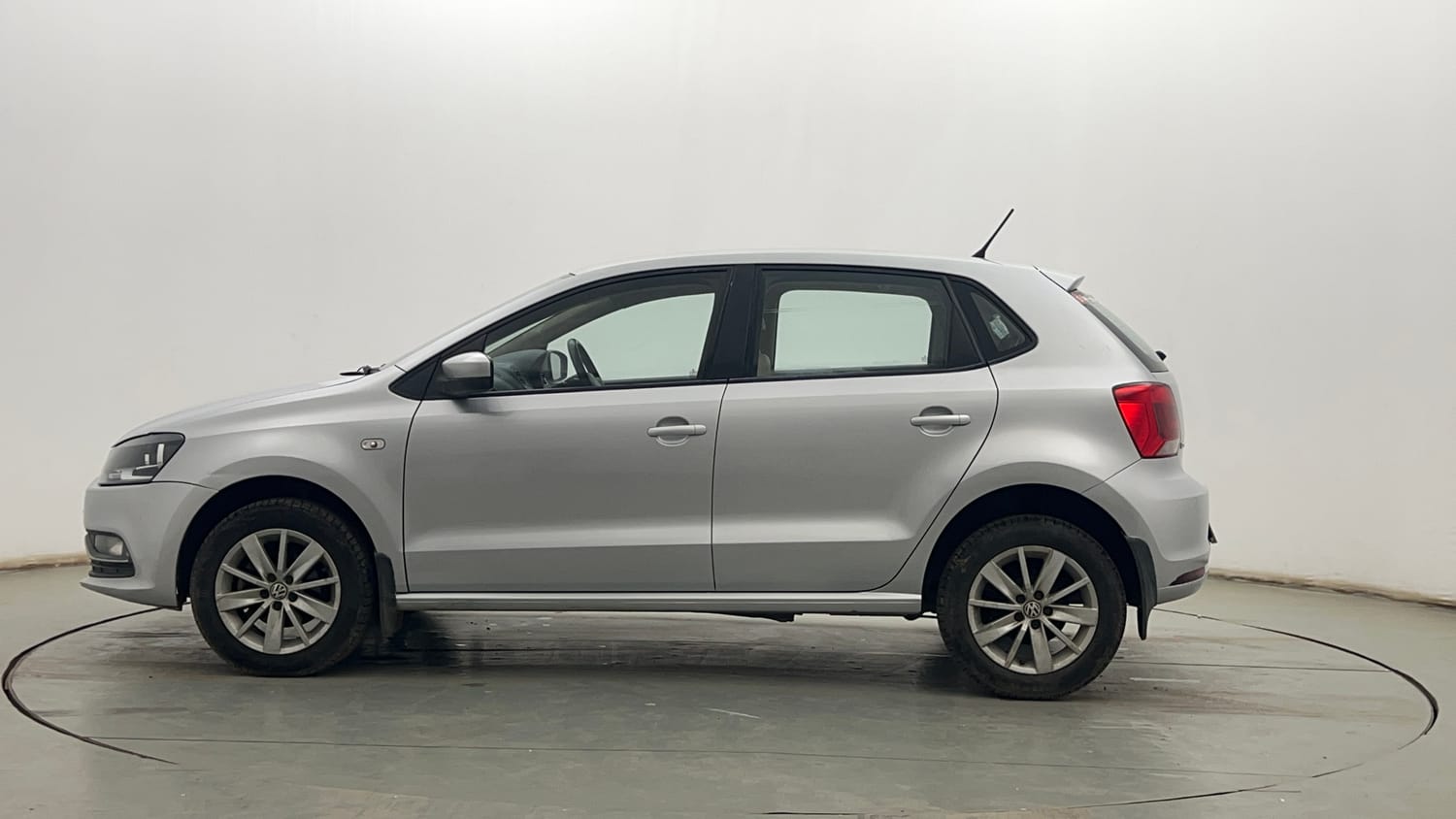 Used 2014 Volkswagen Polo Trendline 1.2L (P) Petrol Manual exterior LEFT SIDE VIEW