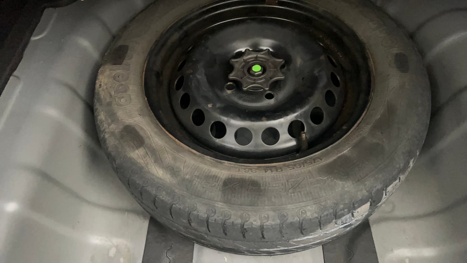 Used 2015 Hyundai Xcent S 1.2 Petrol Manual tyres SPARE TYRE VIEW