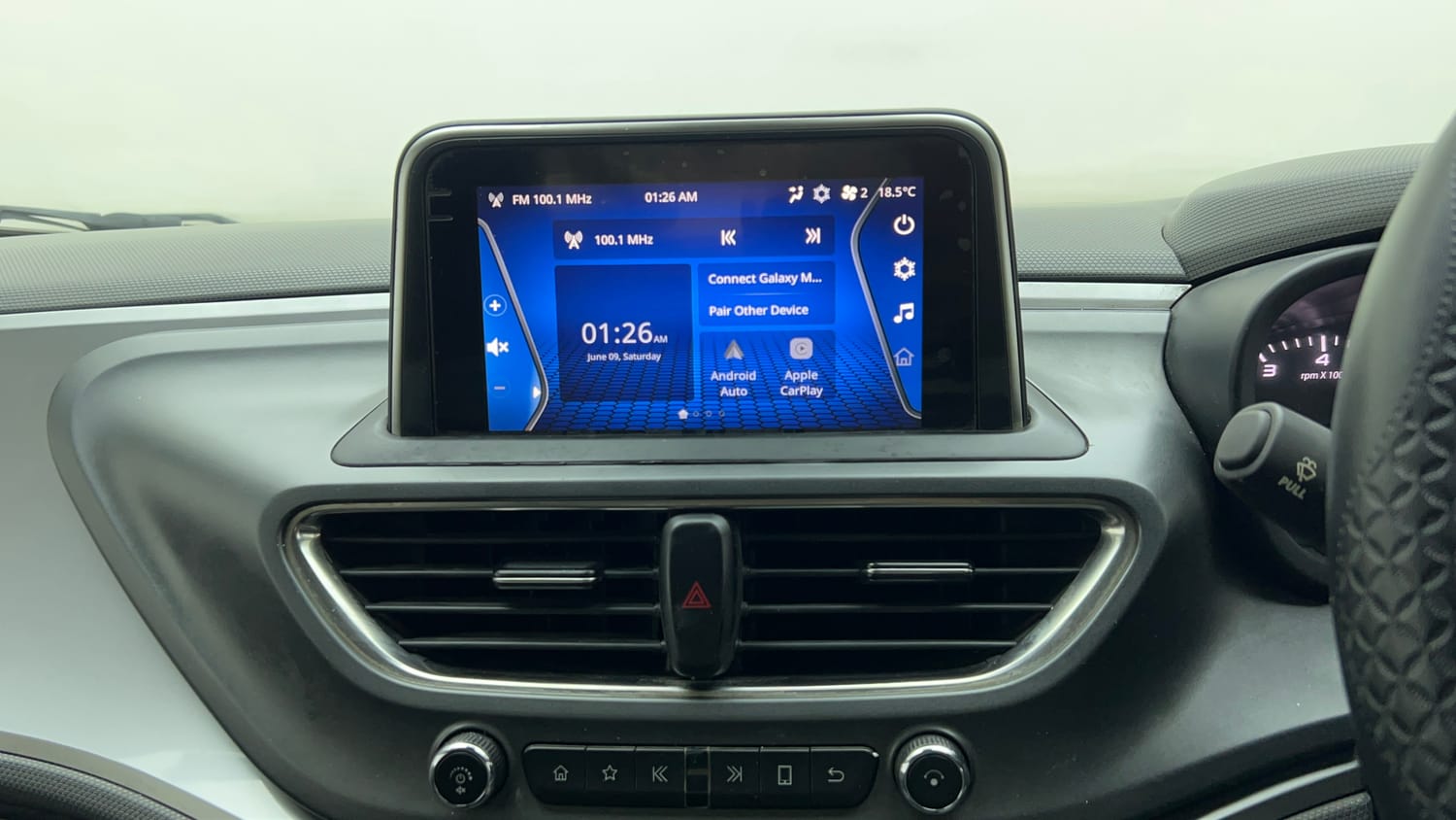 Used 2020 Tata Altroz XT Petrol Petrol Manual top_features Integrated (in-dash) music system