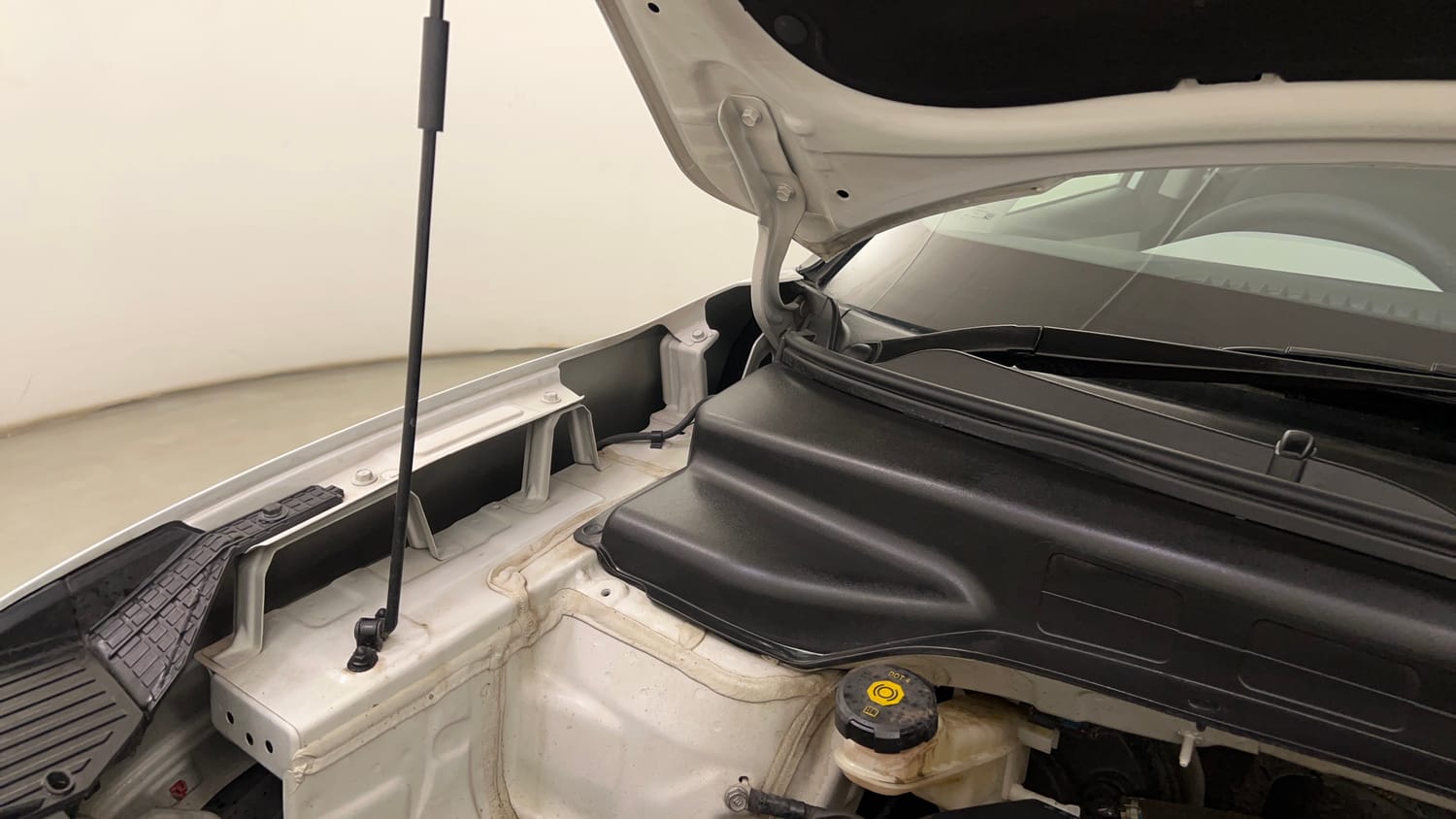 Used 2023 Hyundai Creta SX (O) 1.5 Petrol IVT Petrol Automatic engine ENGINE RIGHT SIDE HINGE & APRON VIEW