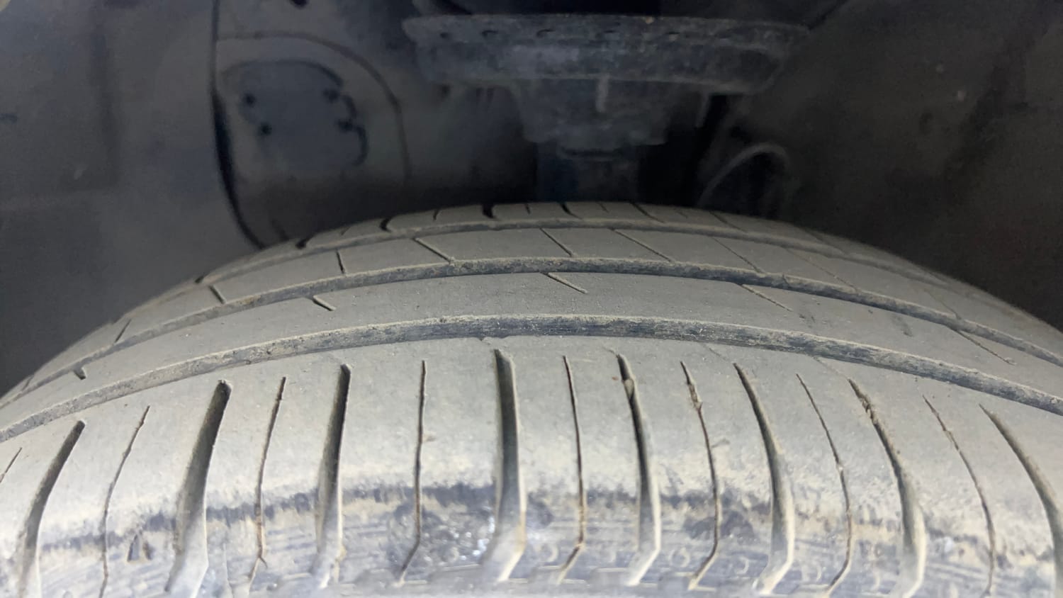 Used 2019 Hyundai Elite i20 Sportz Plus 1.2 Petrol Manual tyres LEFT FRONT TYRE TREAD VIEW