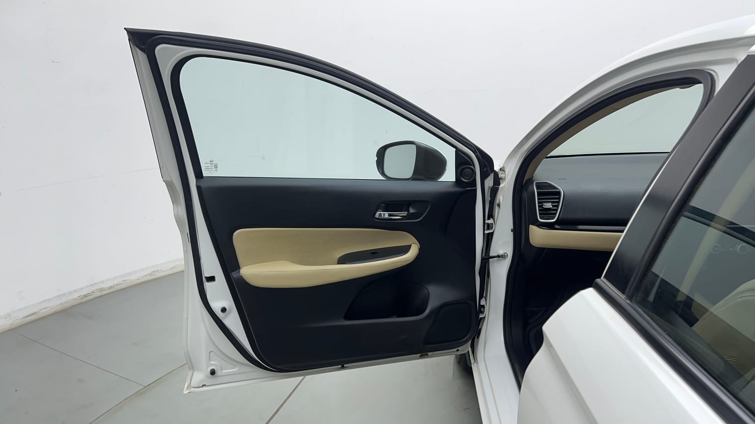 Used 2024 Honda City VX Petrol MT Petrol Manual interior LEFT FRONT DOOR OPEN VIEW