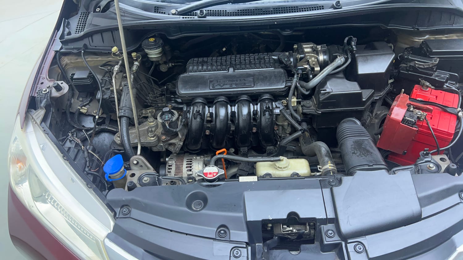 Used 2015 Honda City V Petrol Manual engine ENGINE RIGHT SIDE VIEW