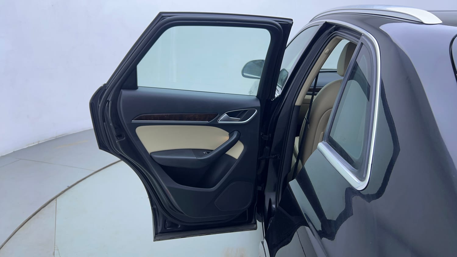 Used 2019 Audi Q3 30 TFSI Premium Petrol Automatic interior LEFT REAR DOOR OPEN VIEW