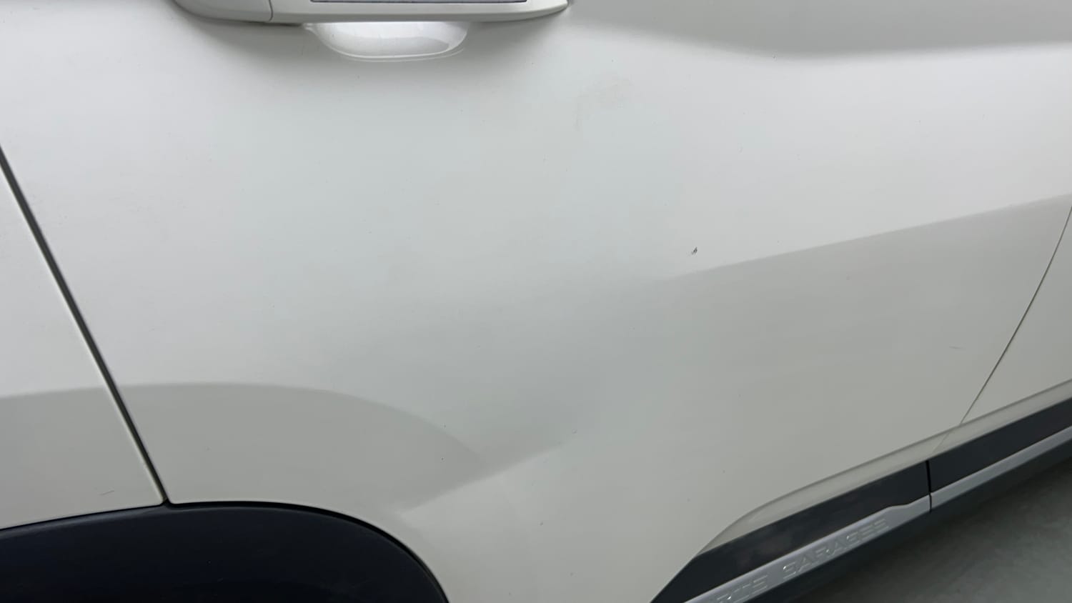 Used 2023 MG Motors Hector Plus Savvy Pro 1.5 Turbo Petrol CVT 6 STR Petrol Automatic dents MINOR DENT