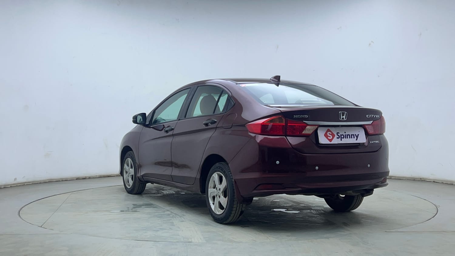 Used 2015 Honda City V Petrol Manual exterior LEFT REAR CORNER VIEW